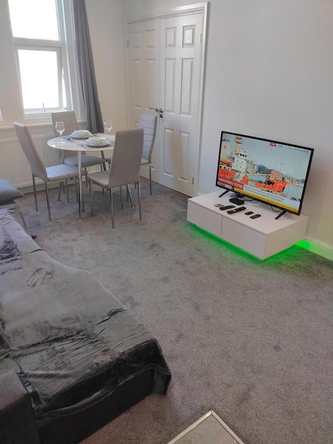 Top Quality Modern Southsea Garden Apartment Sleeps 4 People Portsmouth Zewnętrze zdjęcie